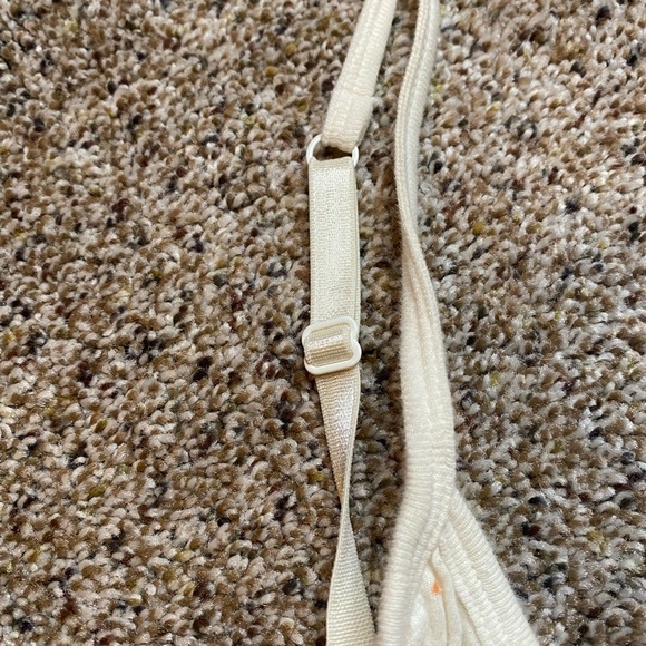 Aeropostale floral tank top - Picture 4 of 5